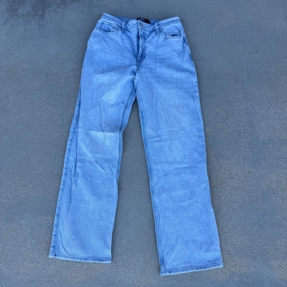 Hollister Ultra High-Rise Dad Jean‎ 28R Light Blue